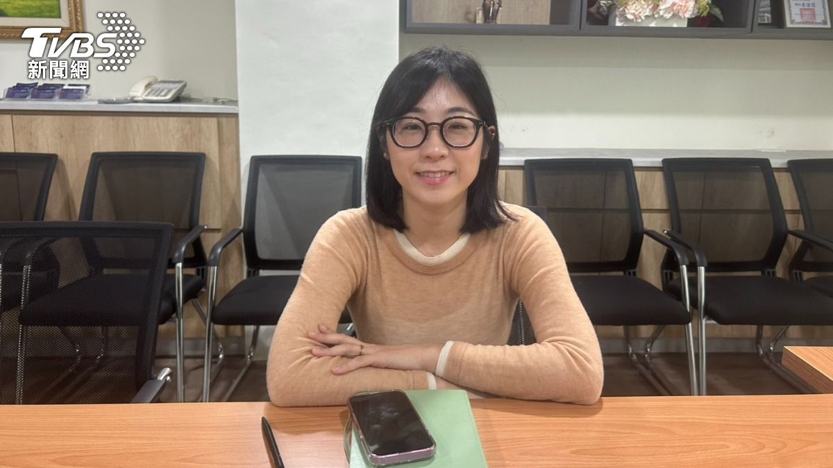 台中市巨量合署法律事務所律師簡珣。(圖/林冠丞攝)