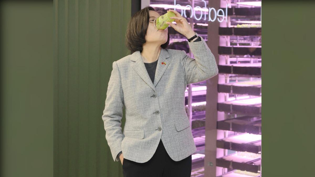 蔡英文霸氣乾杯綠拿鐵 專家「教1招」去除菜味又好喝