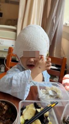 琪寶手術後明顯開朗許多。(圖/翻攝自微博)