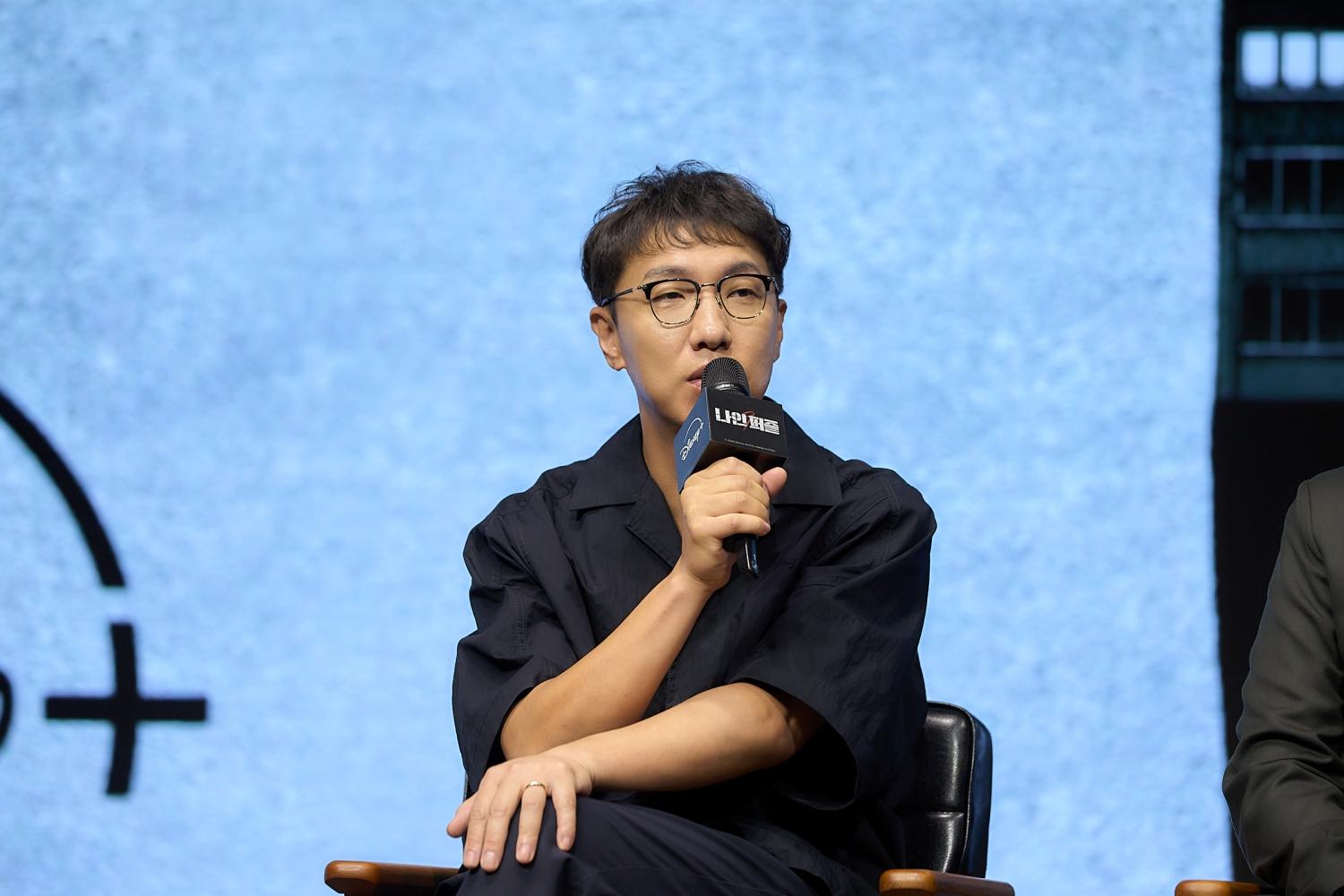 導演尹鍾彬分享拍攝趣事。(圖/Disney+提供)