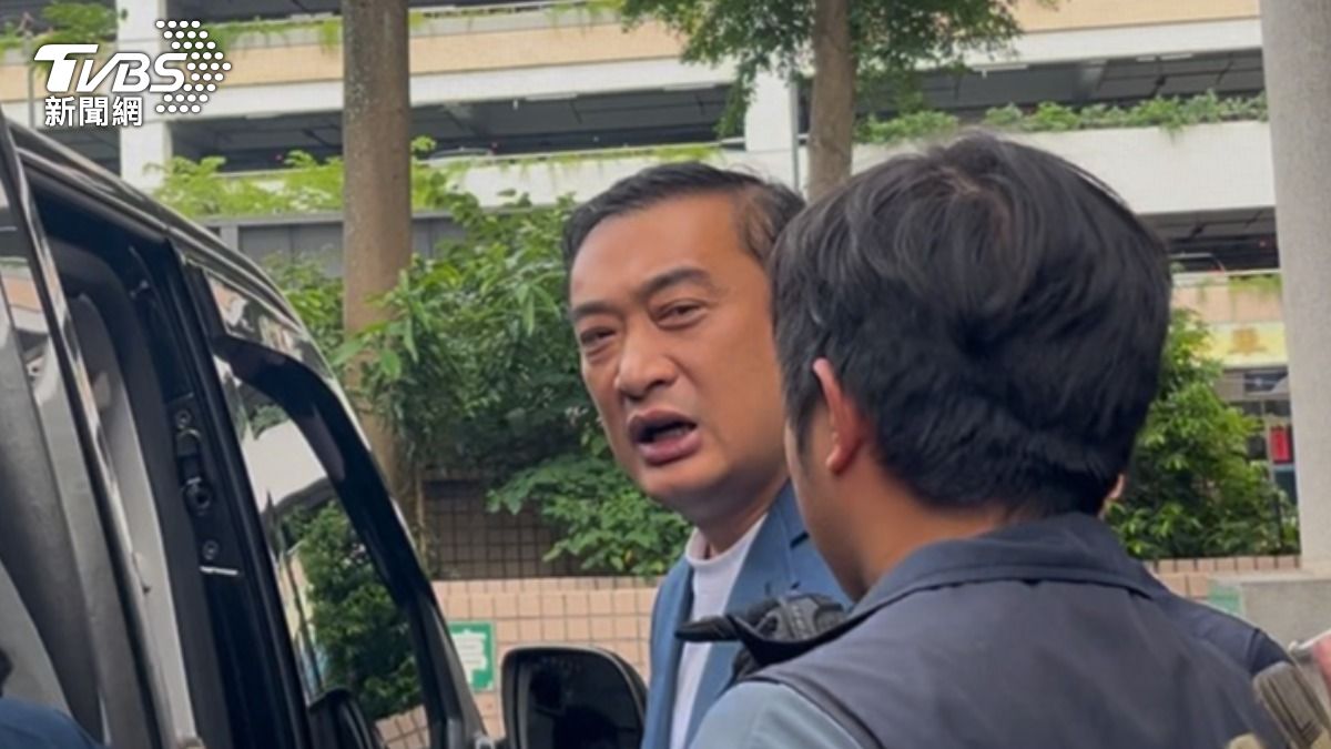 快訊/威震吳明達離開新北檢畫面曝 假釋遭撤銷將移北檢入監