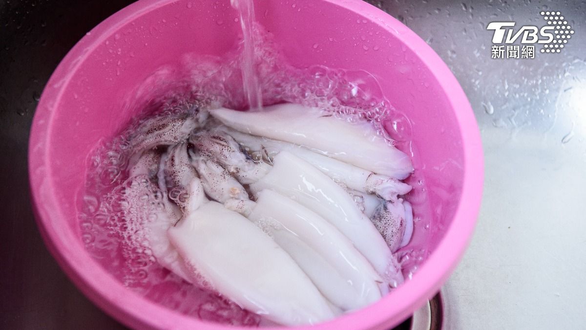 魷魚、透抽洗過冒泡是加了藥水?農業部曝正解:1情況別吃