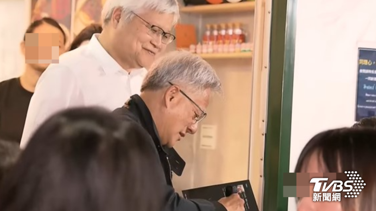 黃仁勳與魏哲家共進晚餐。(圖/TVBS)