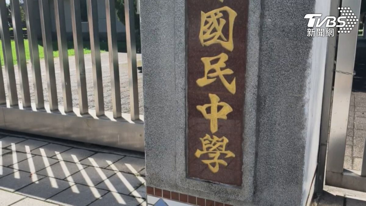 女教師任教國中。（圖／TVBS）