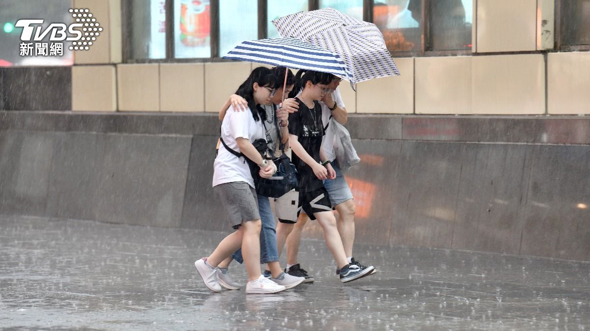 天氣/午後雷雨連發!低氣壓「這天」離台最近 2熱帶擾動恐生成