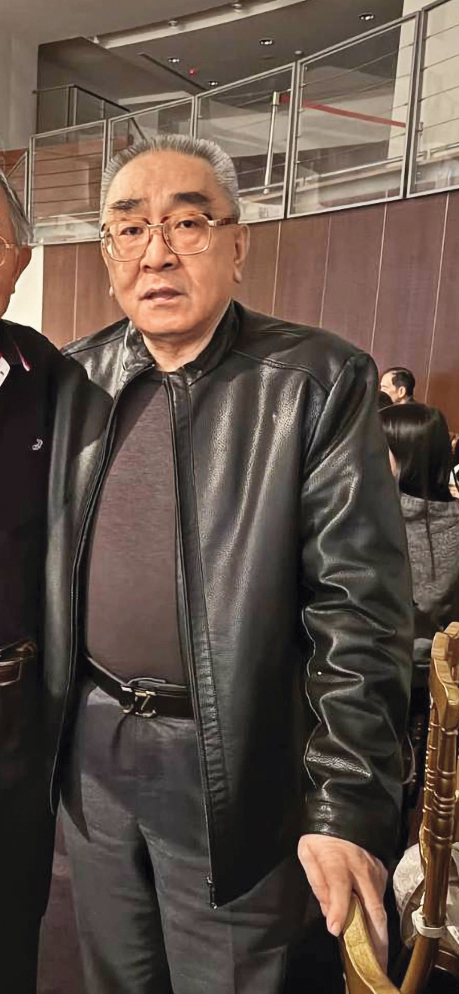 據了解,青堂大老「四川」高世川私下仍積極拜訪各堂口,希望尋求幫眾支持、坐上大位。(圖/翻攝高世川臉書)
