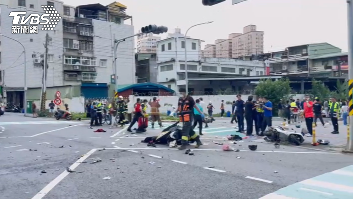 三峽重大車禍3死12傷！粉專點名該路段「2大問題」：致傷亡擴大