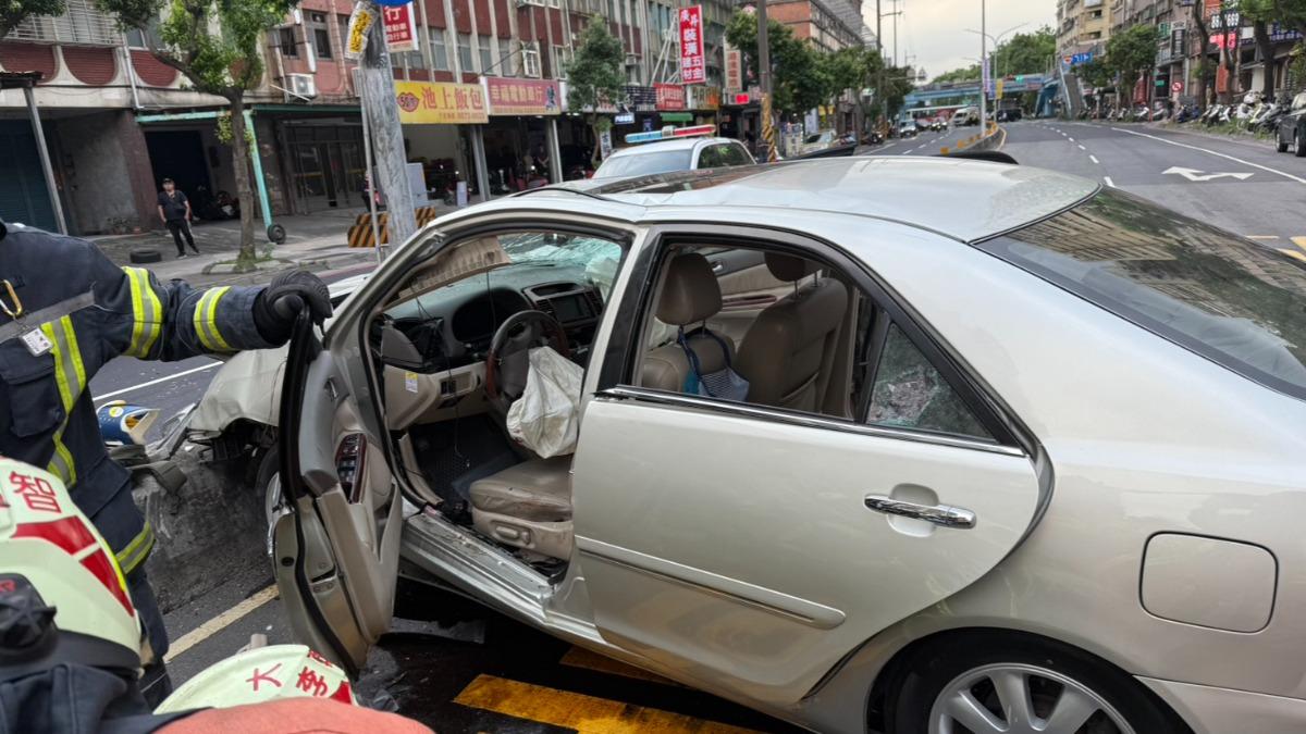 三峽車禍奪3命!肇事翁遭爆「違規慣犯」 數次違停路口彎道紅線