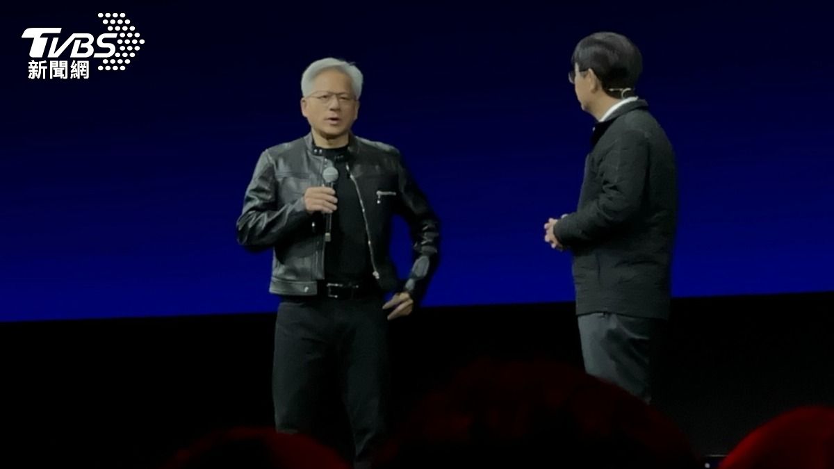 黃仁勳談到輝達和鴻海合作，強調未來將繼續。（圖／蘇憶歡攝）