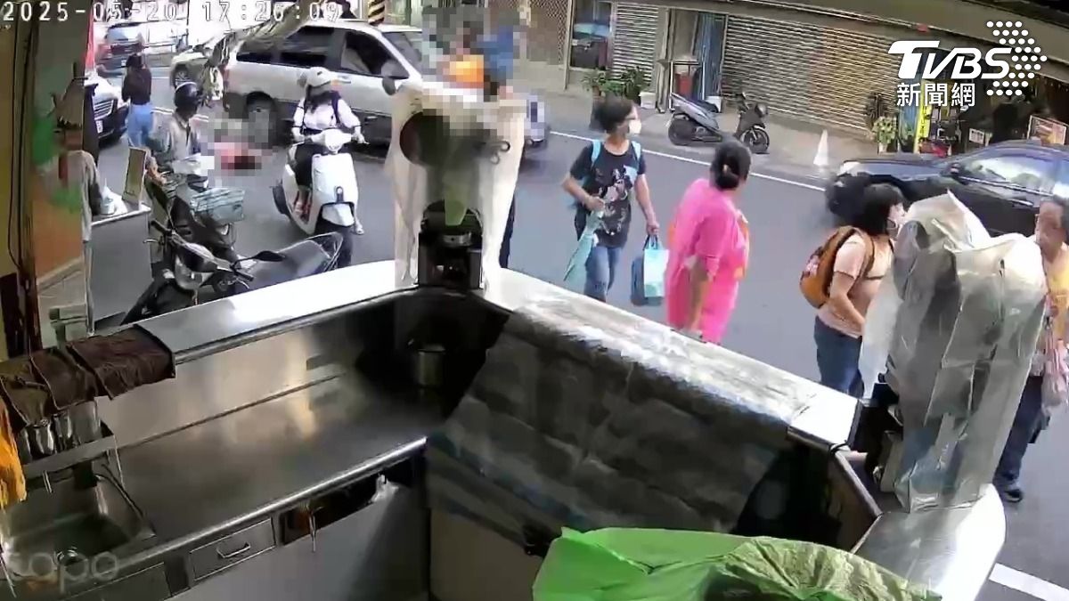 台南玉井「廂型車暴衝」撞行人 1人OHCA送醫搶救不治