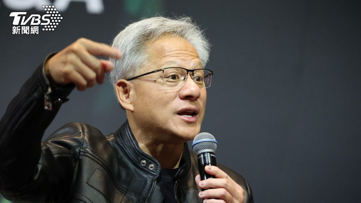 摩爾定律終結!黃仁勳估AI效能每3個月翻倍「僅天空能限制發展」