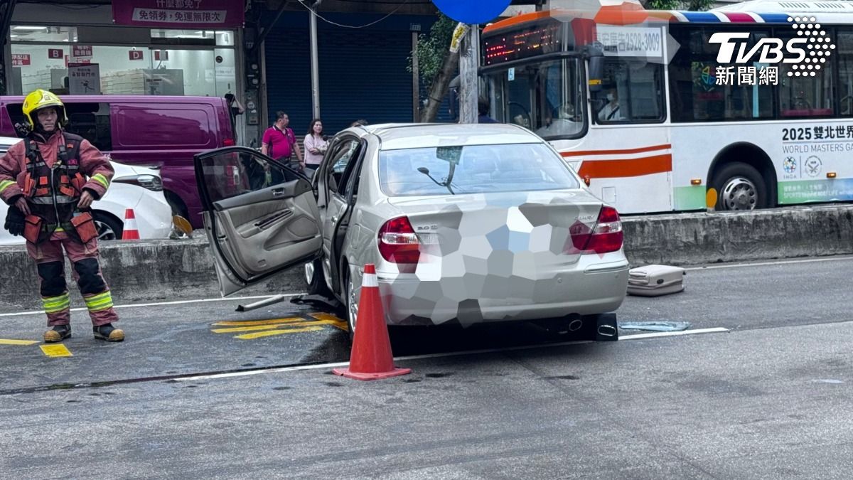 三峽車禍,三峽車禍老翁,路怒症,三峽老翁脫產,三峽車禍影片,三峽車禍原因,余文正,三峽重大車禍,三峽車禍駕駛,北大國小車禍,三峽國中