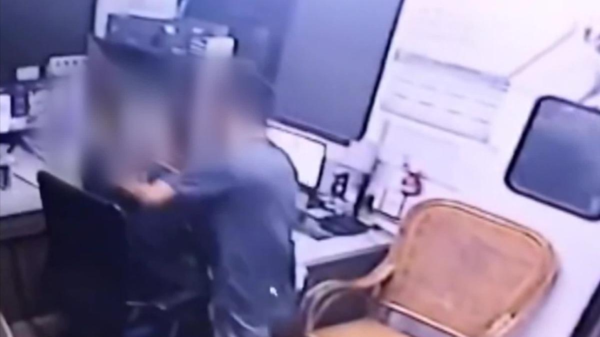 沒幫忙開鐵門!桃園男忘帶遙控器 竟痛毆警衛頭部、怒掐脖子