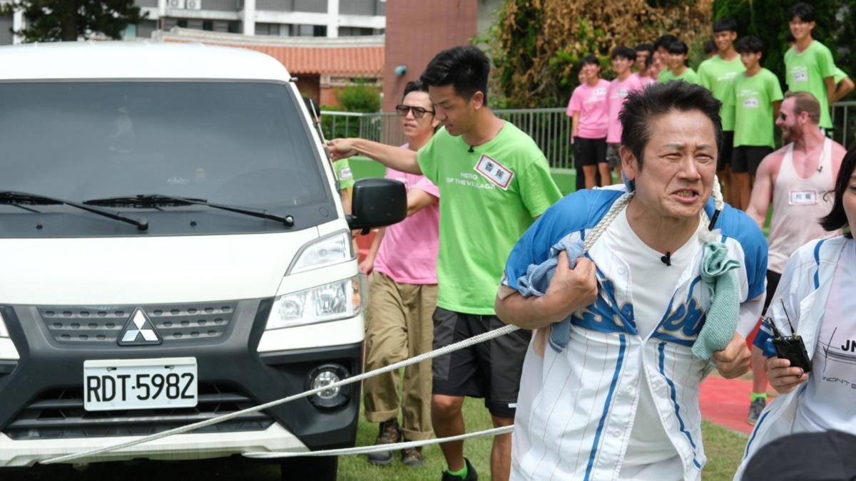 徐乃麟出外景超賣力。(圖/東森提供)