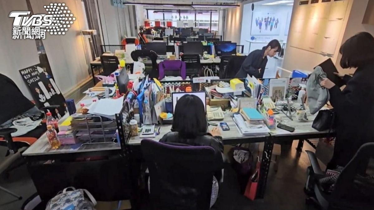 Z世代職場生存術「裝忙學」興起（圖／TVBS）