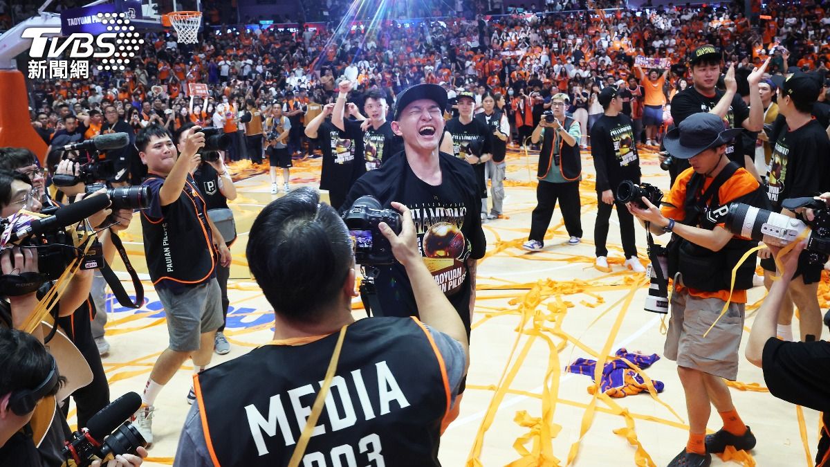 PLG/盧峻翔驚喜奪FMVP!率領航猿奪隊史首冠:等不及香檳浴