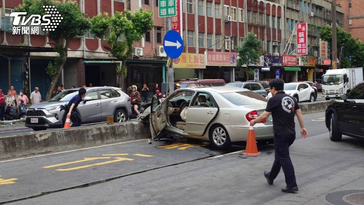 三峽3死事故將比照重大公路事故,運安會已立案調查。(圖/TVBS)