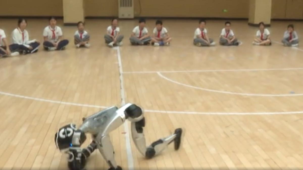 倒地3秒恢復站立 陸企研發格鬥動作庫 (圖/CCTV+)