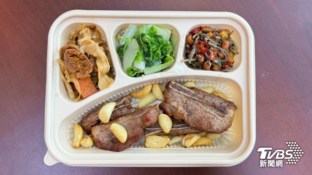 𡘙師傅餐飲集團全新品牌「𡘙禾堂」平價簡餐店開幕。(圖/TVBS)