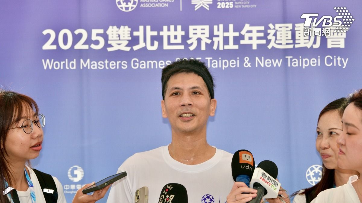 蔣萬安世壯運壁球八強戰對手馮少豪盛讚蔣萬安風度絕佳,還為了蔣萬安善於前場救球特別加強針對性訓練。(圖/胡瑞麒攝)