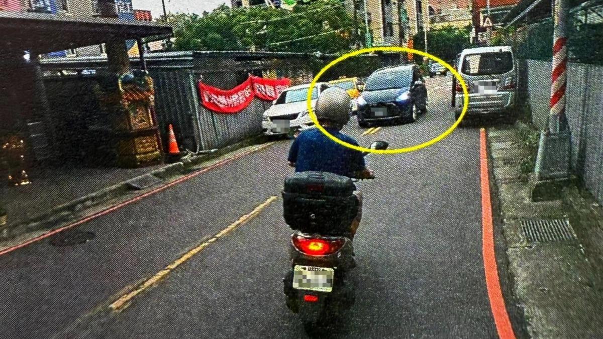 閃路邊違停「跨雙黃線」!遭檢舉要繳900元 警方澄清了
