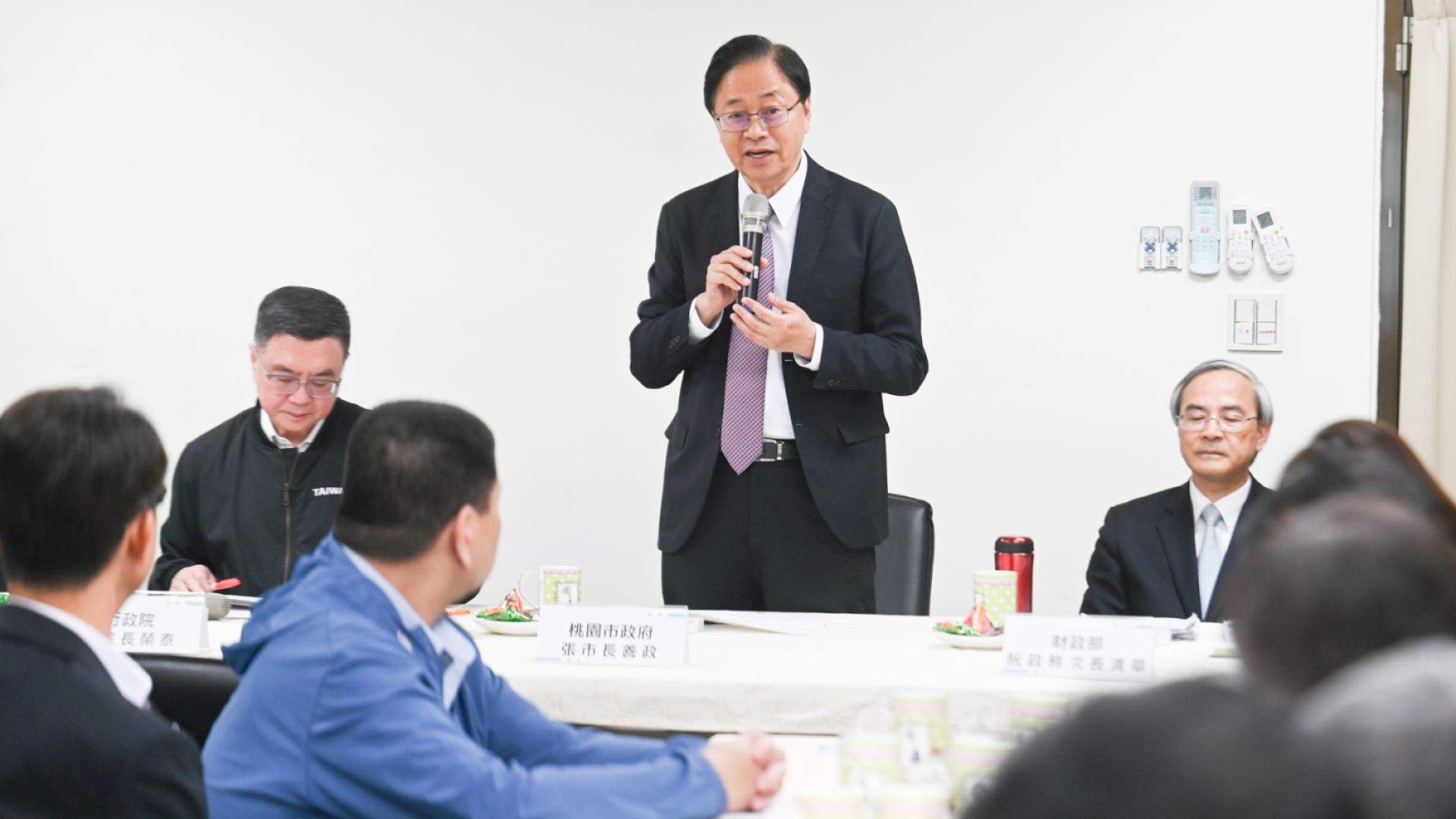 ▲桃園市長張善政與中央會談,建議中央鼓勵對美投資的同時,也應注意對國內經濟的影響。 (圖片來源/桃園市政府)