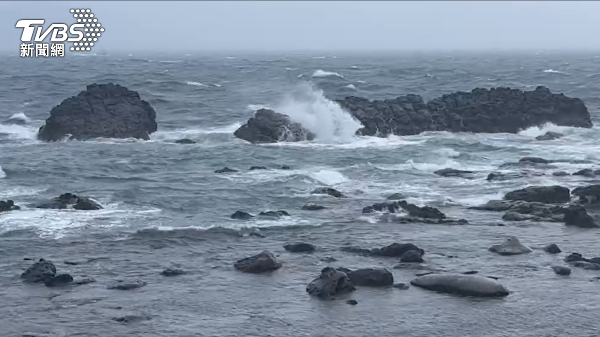 基隆八斗子外海今天海況不佳。（圖／TVBS）