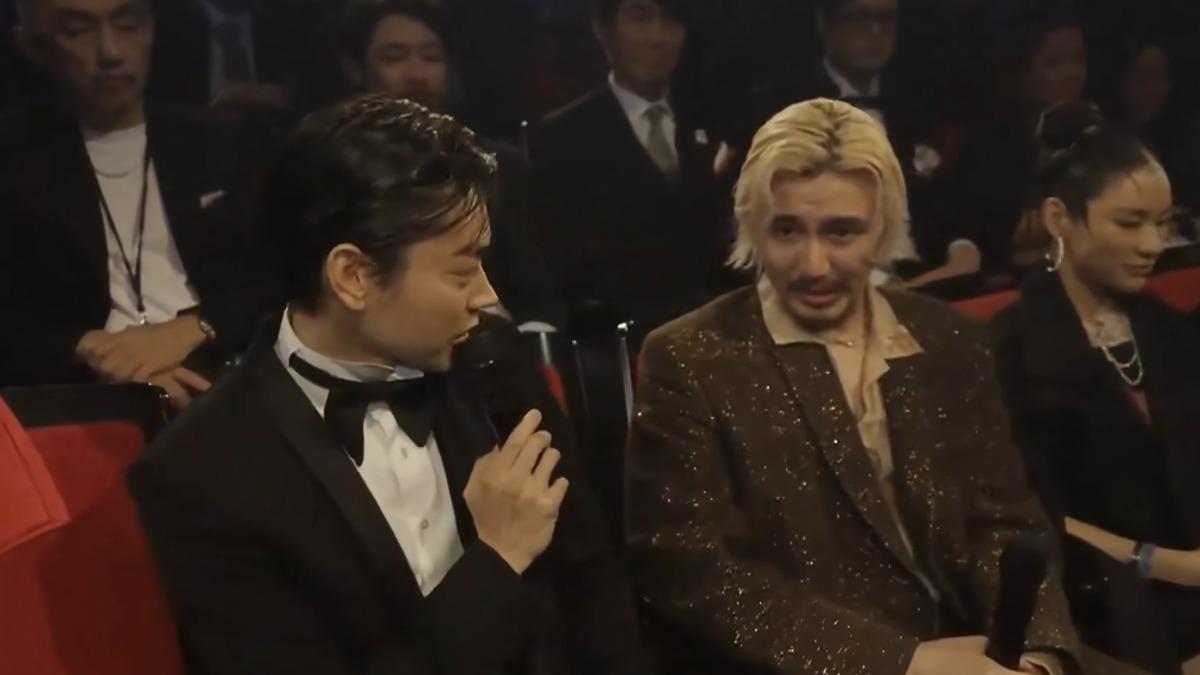 藤井風當眾嗆夯團:差不多一點! 中島健人搔癢平野紫耀秀恩愛