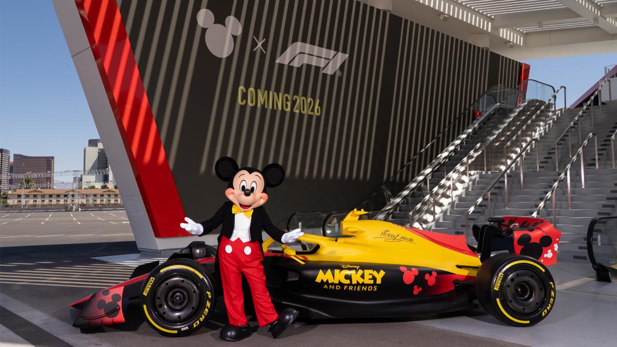 米奇當「賽車手」？迪士尼進軍F1　跨界連動2026賽季