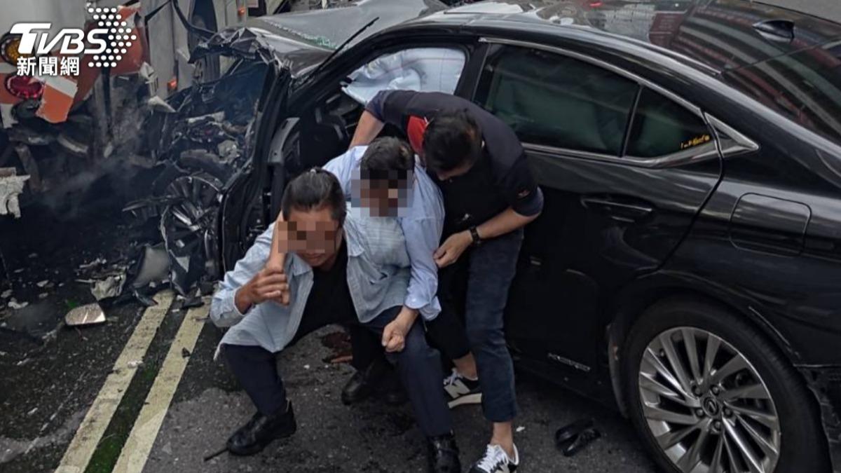 北市78歲老董暴衝肇事!老翁被撞斷腿進ICU 家屬氣炸提告