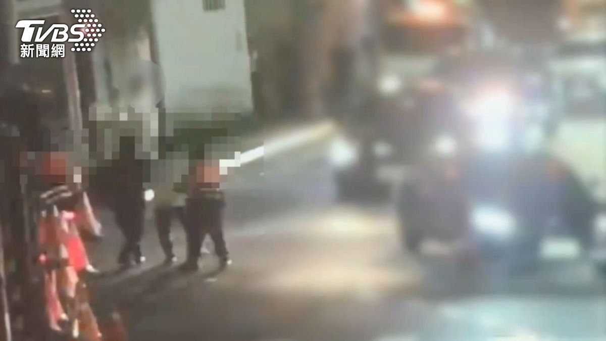 南港3醉男不爽「交管要繞路」 硬闖管制區還揮拳狂揍女義交