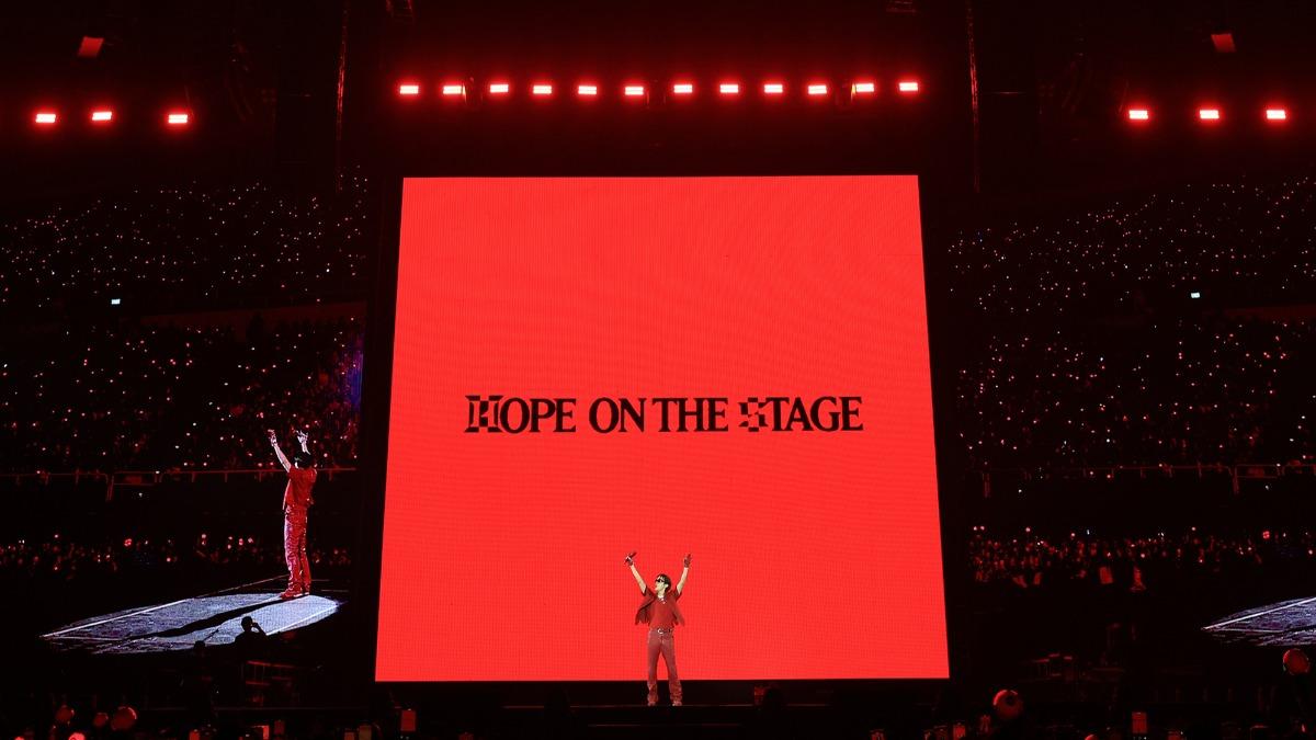 j-hope演唱會紅光遍野。（圖／Live Nation Taiwan提供）