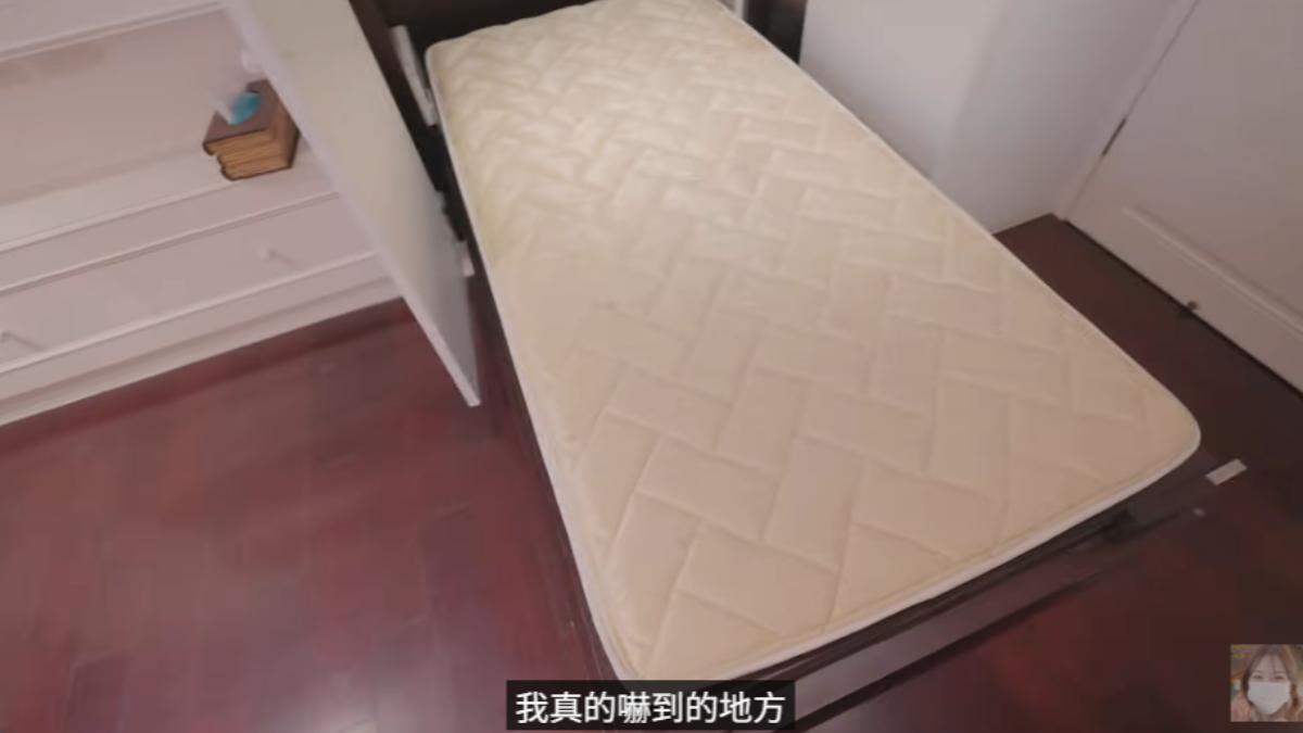 李多慧對隱形壁床很滿意。(圖/翻攝自李多慧YouTube)