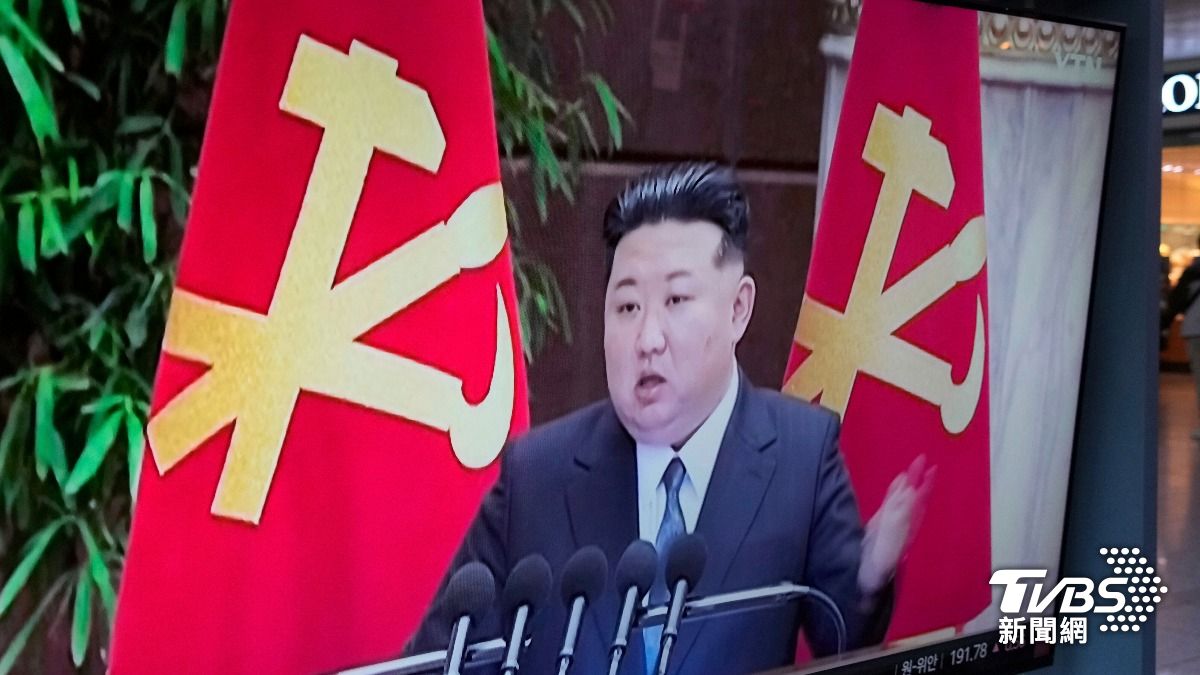 北韓領導人金正恩痛批翻覆事故是「無法容忍的犯罪行為」。(圖/達志影像美聯社)