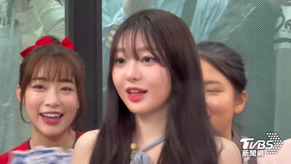 權喜原露面合體小龍女（圖／TVBS）
