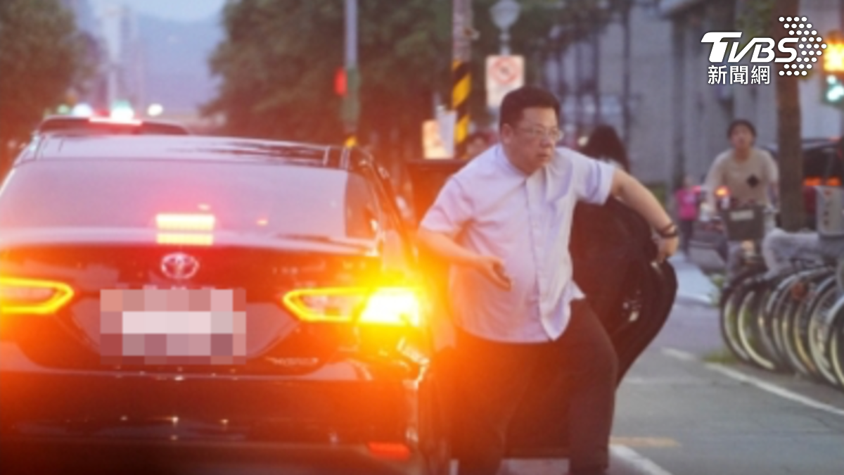 公務車接送愛犬寵物美容 李俊俋道歉了:已自請處分