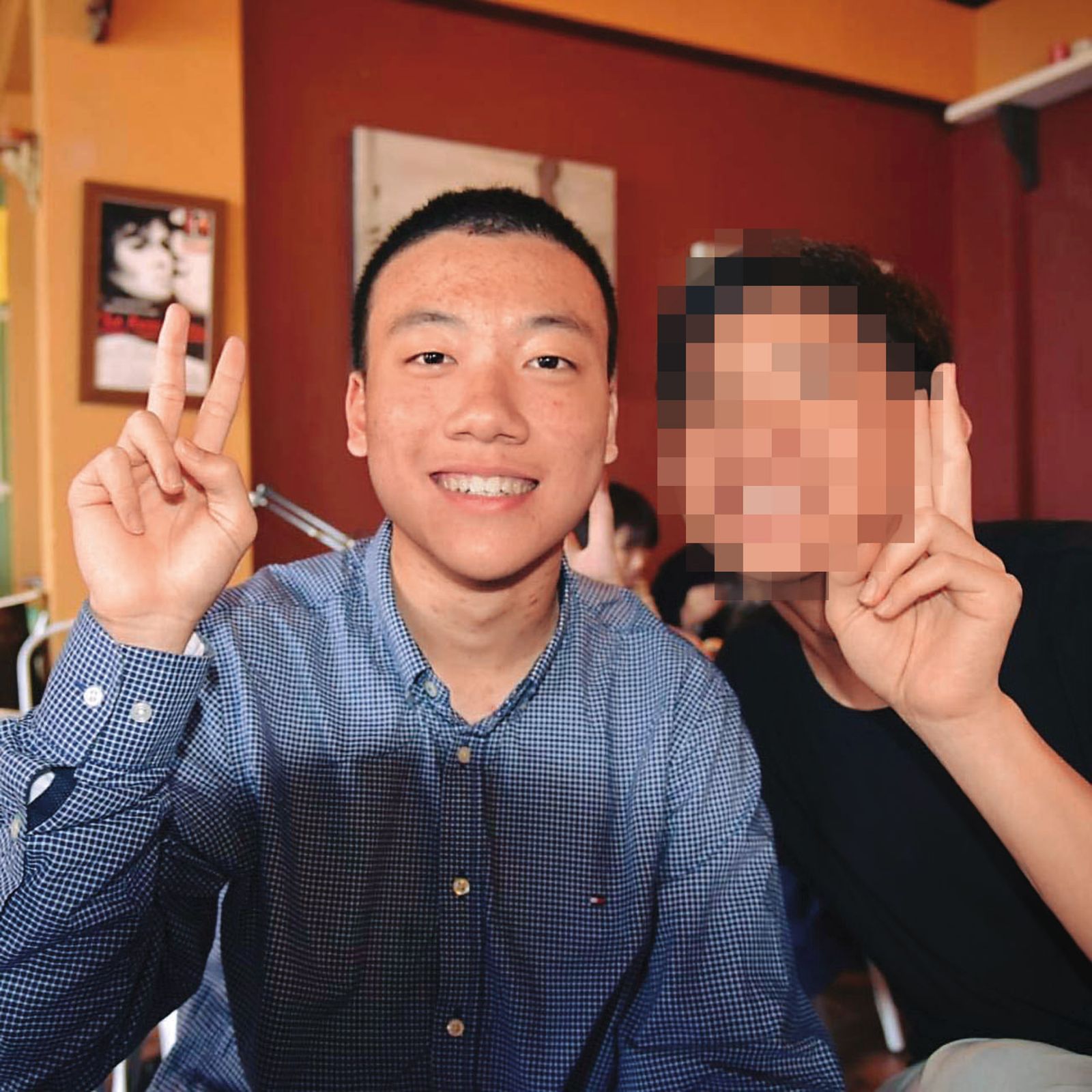 林睿庠(左)就讀高中時,曾代表台灣贏得國際數學奧林匹亞比賽銅牌,短短幾年竟成FBI鎖定大毒梟。(圖/翻攝自林睿庠臉書)