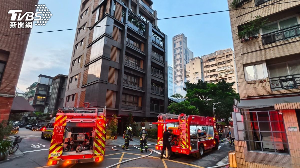 該寵物餐廳為一處結合老屋改造與寵物友善設計的特色景點,鄰近捷運科技大樓站及教廷大使館。(圖/陳冠宇攝)