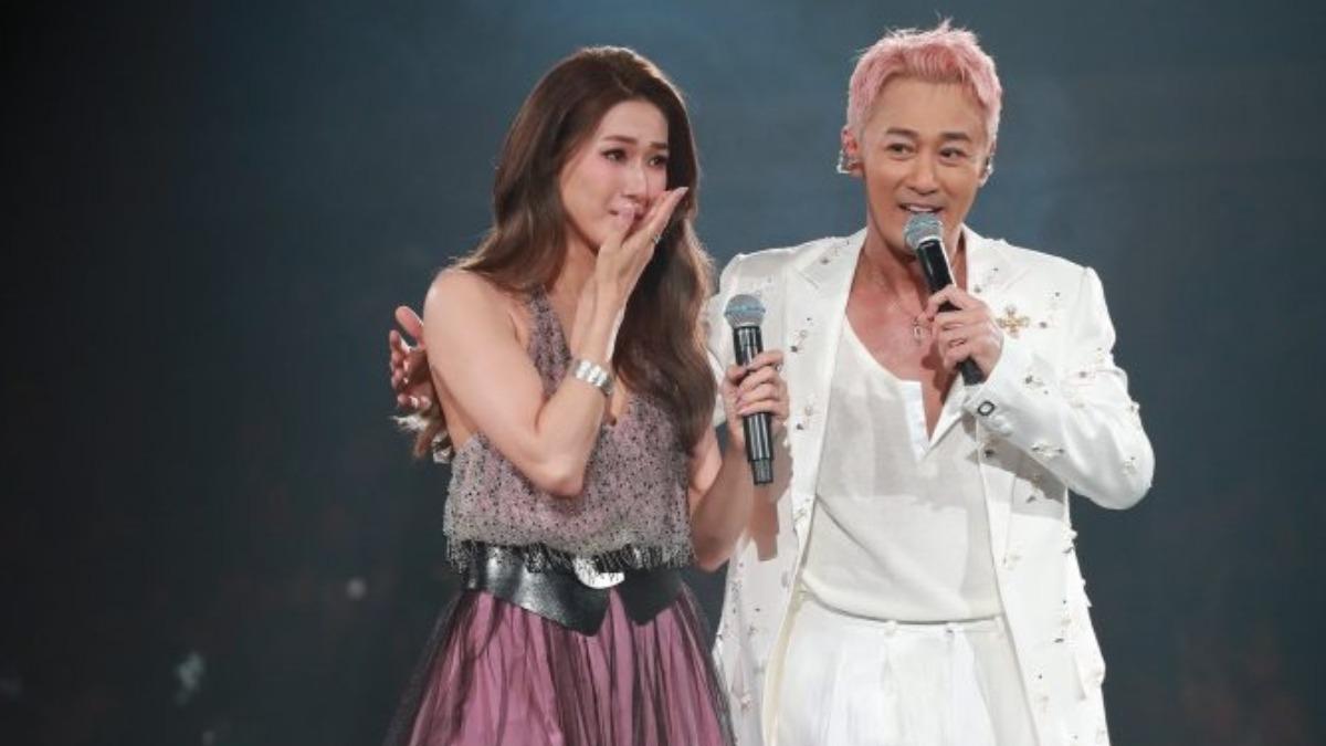 全網最期待畫面！林峯演唱會最大嘉賓　鍾嘉欣驚喜現身秒落淚