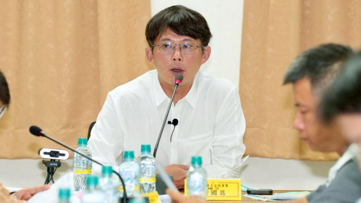 興達電廠機組悄運轉 黃國昌衝高雄考察揭「操作許可已遭駁」