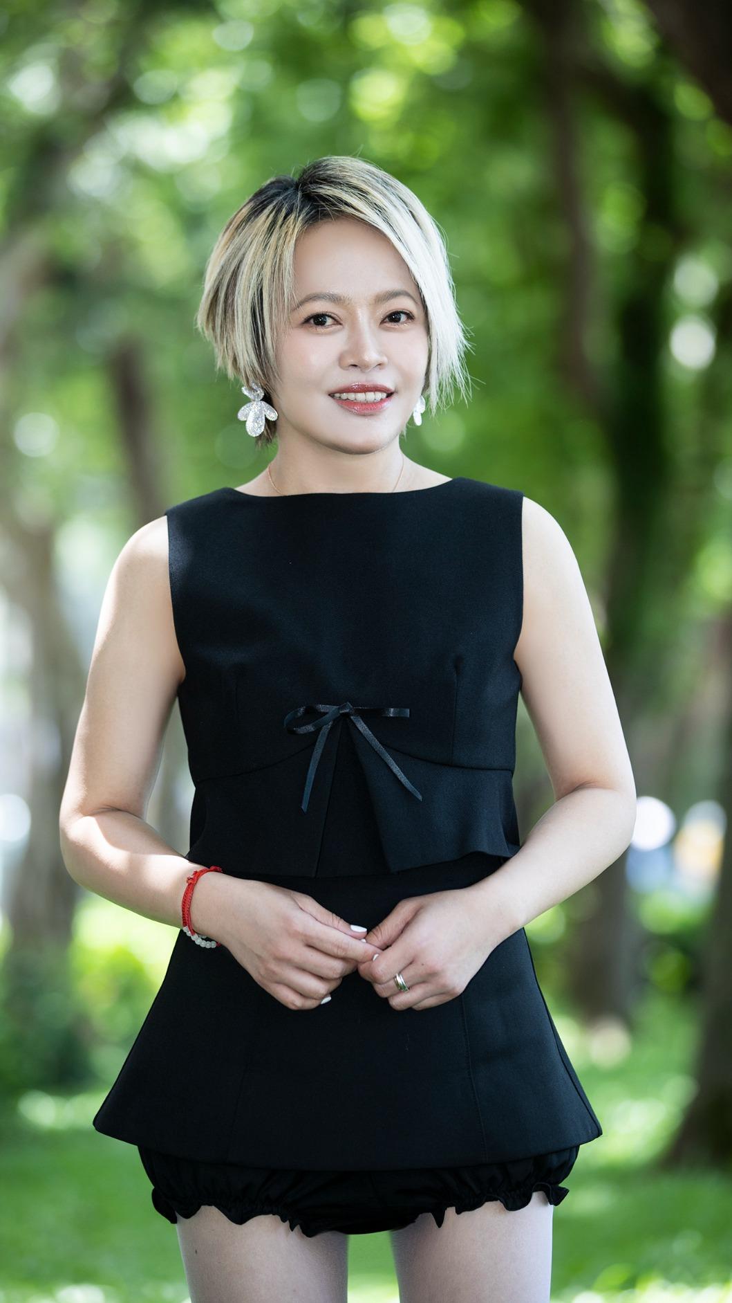 戴愛玲爸爸罹患攝護腺癌。(圖/華納音樂提供)