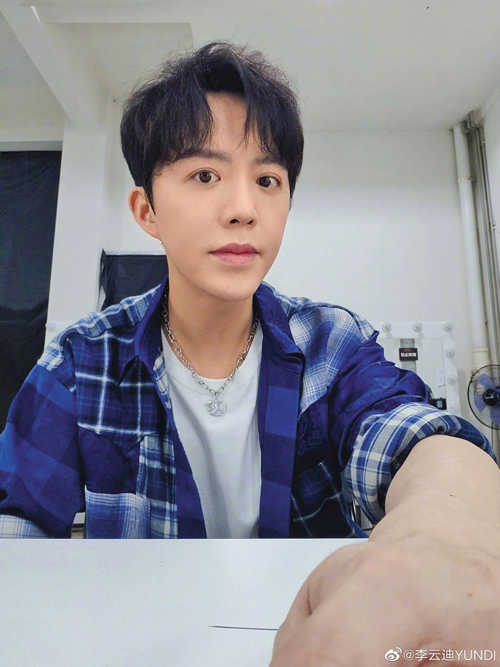 李雲迪因涉嫌買春被封殺，兩年後從海外包括澳洲、台灣低調巡演。（圖／翻攝自李雲迪微博）