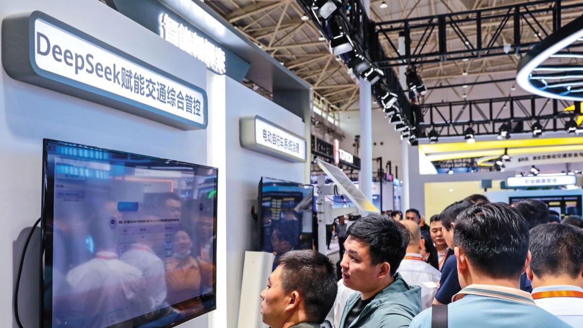 輝達磁吸兩面刃3/黃仁勳難得動怒 為中國市場怒嗆美國政府管制