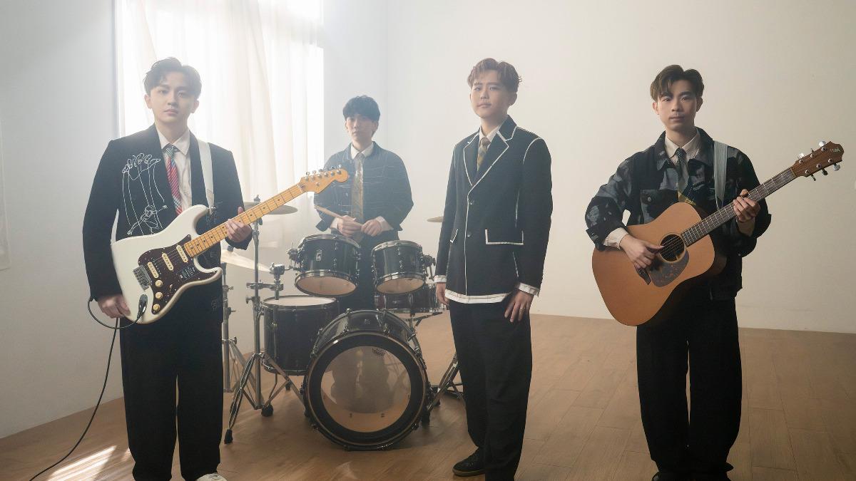 阿哲(左起)、可沛、雞丁以及建廷分享被「接住」的故事。(圖/何樂音樂提供)