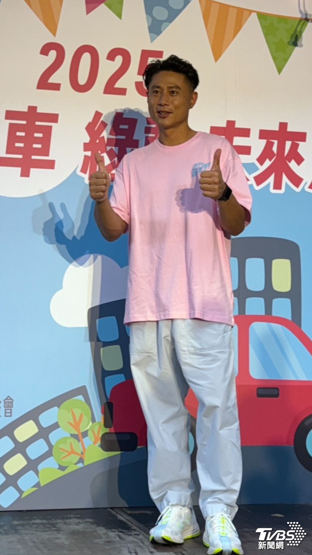 彭小刀因脊椎問題遭驗退。(圖/黃盈容攝)