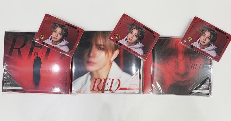 山田涼介《RED》共有三版本,台壓版已經發行。(圖/翻攝自Ryosuke_Storm推特)