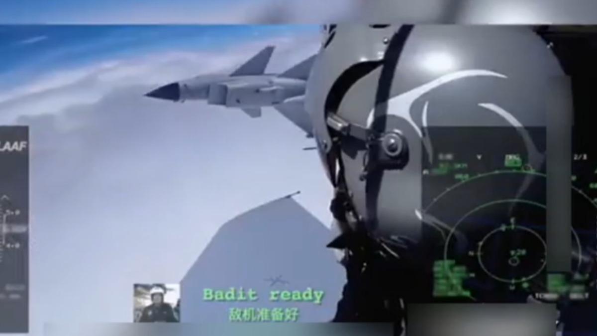 解放軍殲10空戰演練畫面