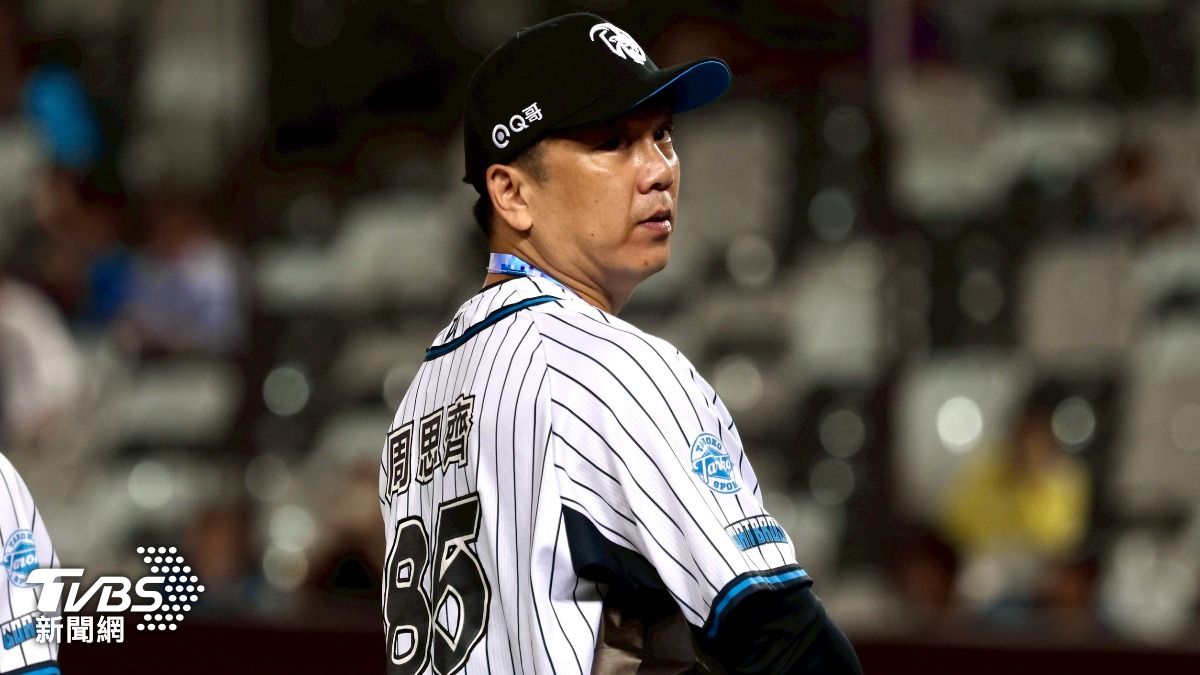 退役球星周思齊參加世壯運棒球。(圖/華子琛攝)