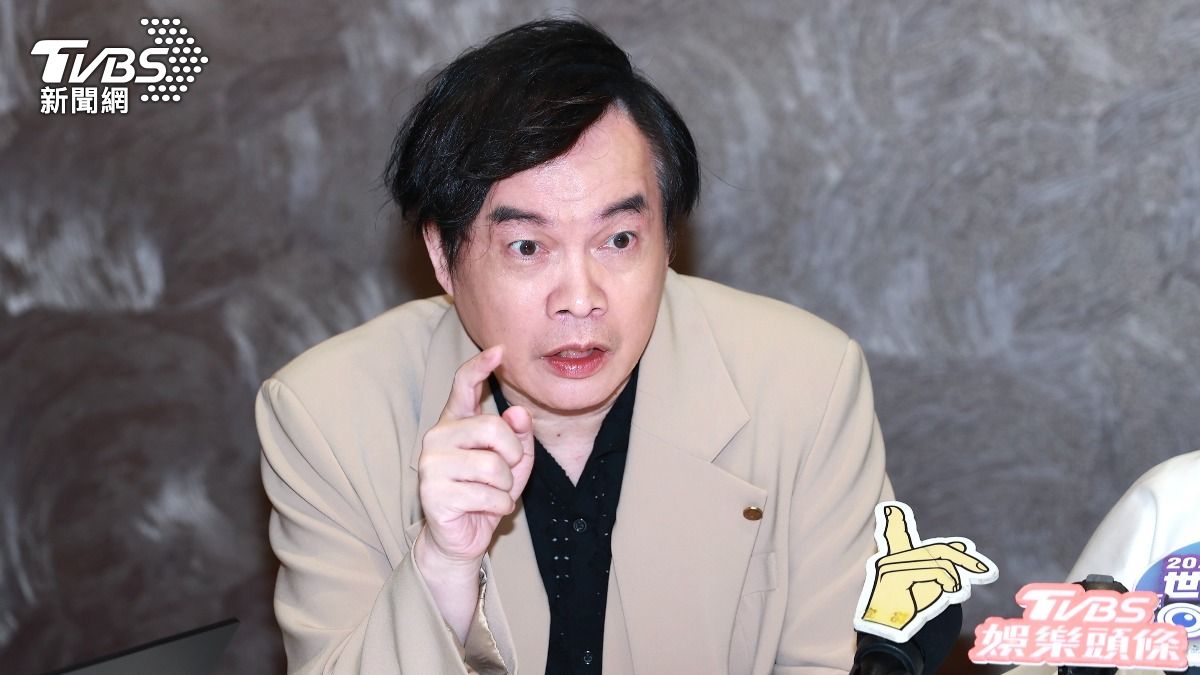 康康對待工作相當謹慎小心,表示自己從頭學習。(圖/黃城碩攝)