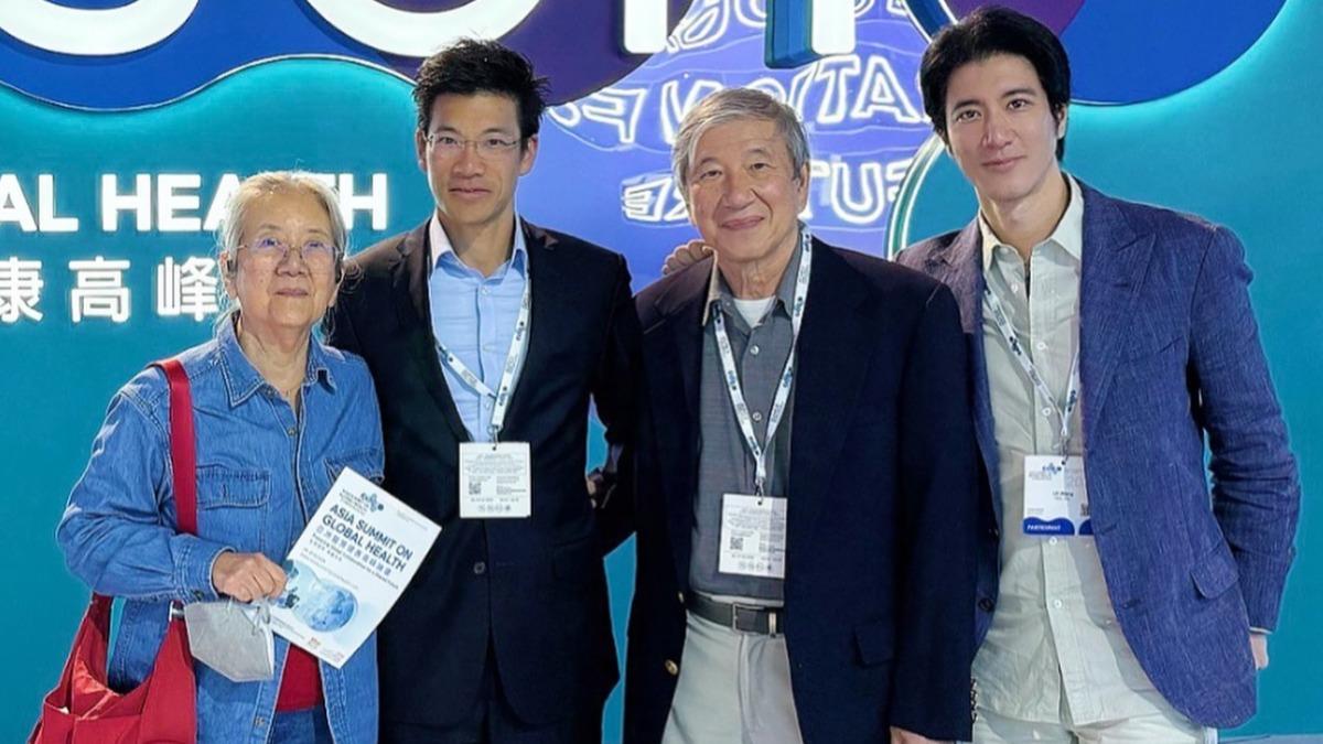 王力宏現身香港聽博士哥演講 「全家都是學霸」驚人學歷曝光